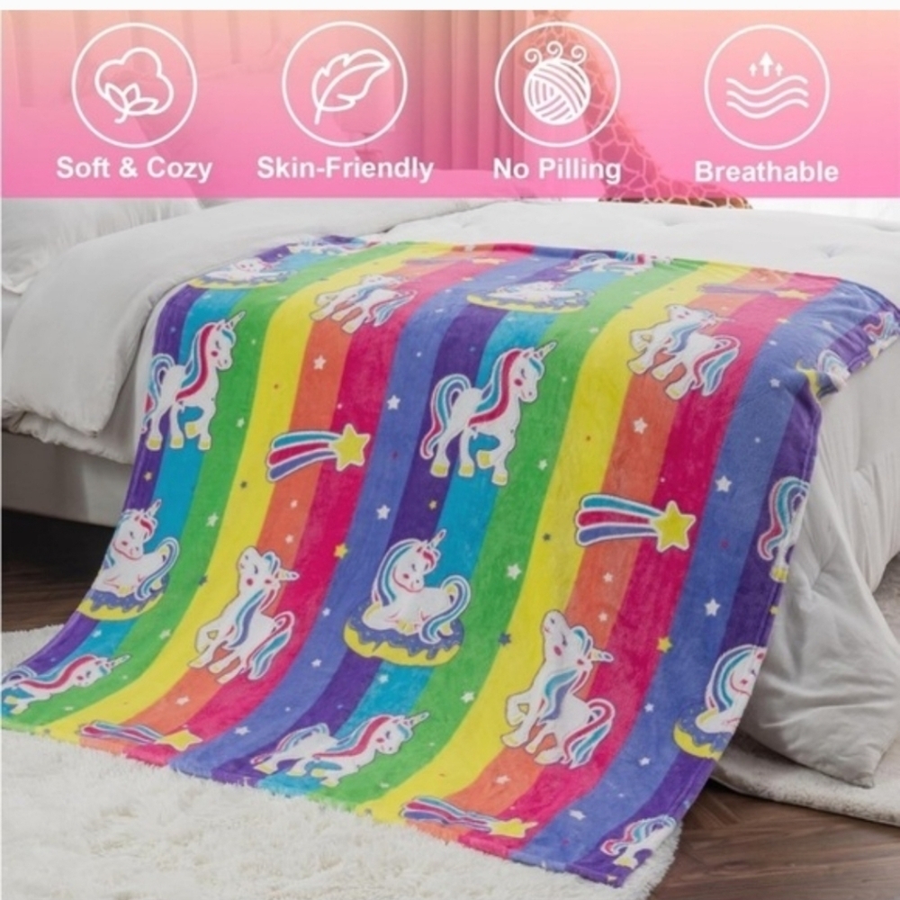Girls Premium Flannel Throw Blanket Colorful Unicorn Glow-in-the-Dark - Picture 4 of 11